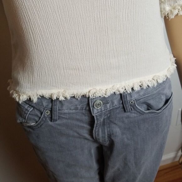 Sadie Robertson embroidered top   - Picture 3 of 8